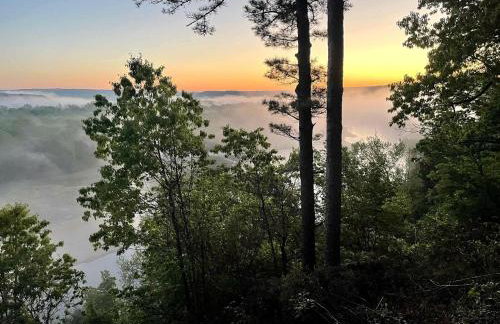 Secluded Riverfront Cabin with Bluff Views, Gated Privacy & Scenic Trail Access in Tahlequah, Oklahoma - Foto 71