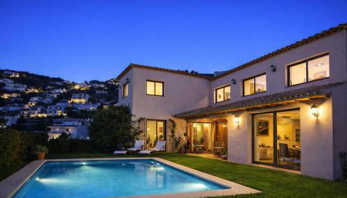 Villa Sitges Julia Vista Espectacular 2 k m s de la Playa Comoda & Area Tranquila Amplitud interior y plana - Photo 1