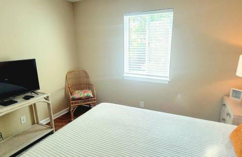 Q16 Comfortable 2 BR, 2 BA second level in Ocean Walk - Foto 3