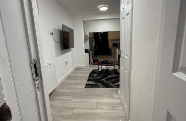 Cosy Six Bedroom House in Bedford Town - Foto 2