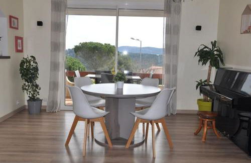 Villa Cléa, belle propriété provençale, jardin, piscine, au calme - Foto 32