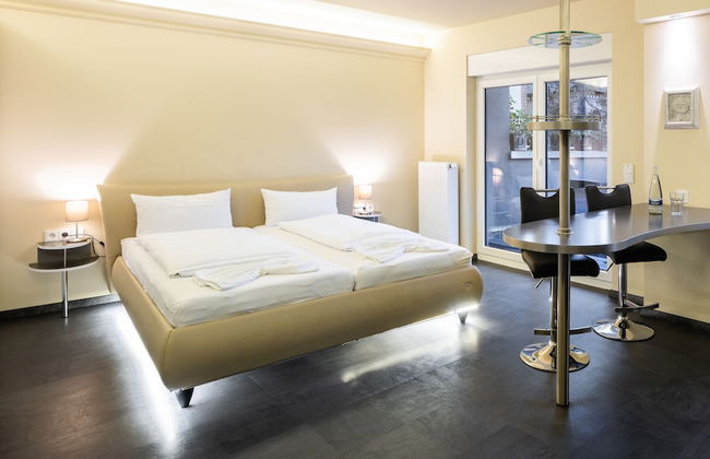 Nomad Serviced Apartments - Photo 32