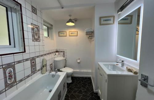 Malt-Barn Conversion, with access to Pool & Hot Tub-at Fox Valley Cottages - Foto 5