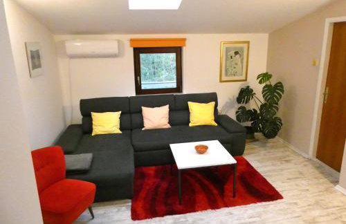 Anica Iles - Photo 12