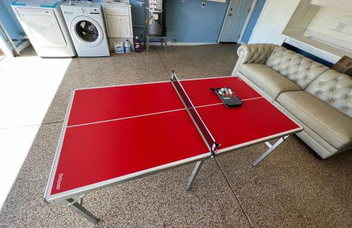 Modern 3 King Beds, Beautiful Large Backyard, WFH, Long Stays, Waterfall, WI-FI, FWY, 25 mins to Beach - Photo 28