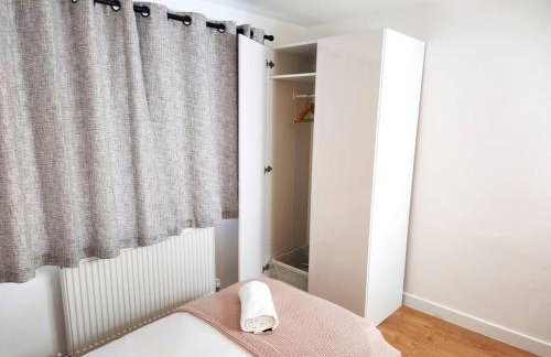 Hutchcomb Villa, 4 Bed Luxury House,Oxford+Parking - Foto 18