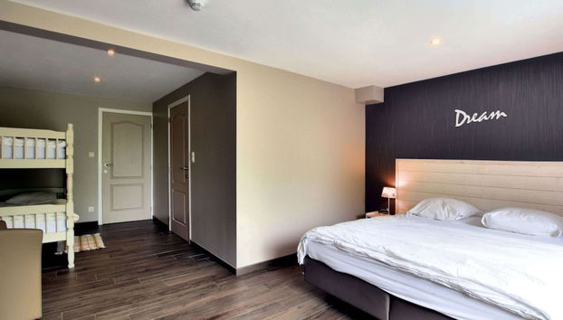 Luxurious Chalet in Beauraing With Sauna - Foto 3, Habitación