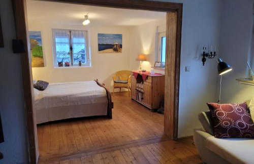 Fachwerkhaus mit Garten nah an Stadt und Natur - Foto 4