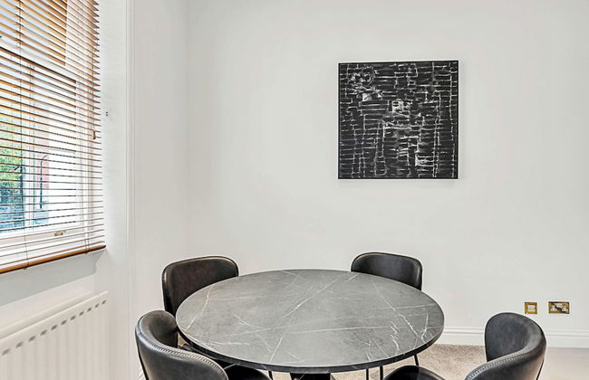 A One-bedroom Apartment Situated In Central London - Foto 8