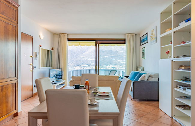 2 bedroom Apartment in Bellano with garden and terrace - Photo 12