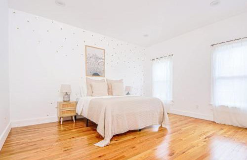 Inviting 3BR Home with Porch & Greenery - Photo 14