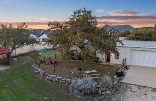 Barndominium with Farm and Firepit near Lake Georgetown - Foto 22