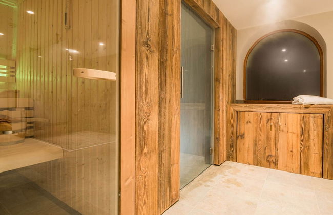 Chalet in Megeve With Mont-blanc Views - Photo 17