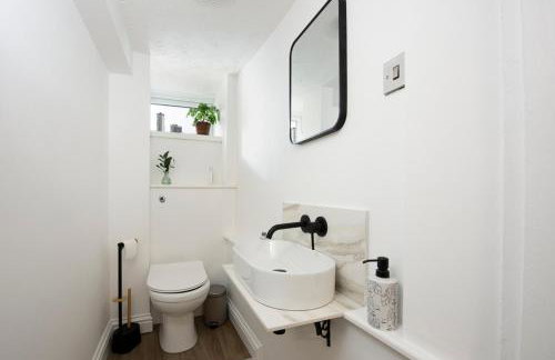 City Centre 1 bed Georgian flat with courtyard - Photo 23