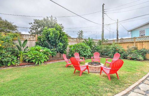 Galveston Group Getaway with Private Yard and Fire Pit - Foto 41