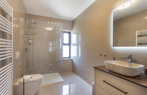 Luxurious new apartment with pool - Foto 41