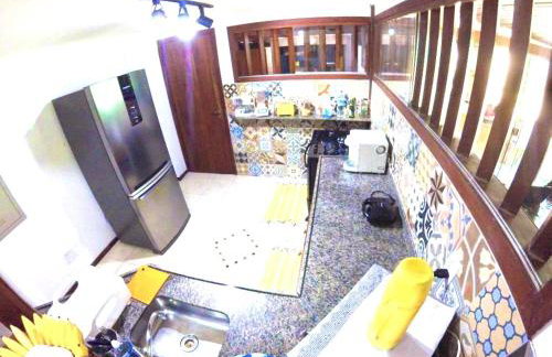 Búzios Praia da Ferradura Linda casa dentro de Condomínio com toda infraestrutura - água e luz inclusos na tarifa - Foto 42