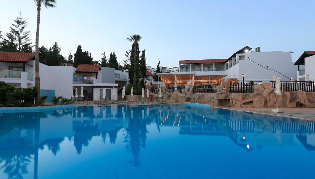 Kapetanios Aqua Resort - Foto 1