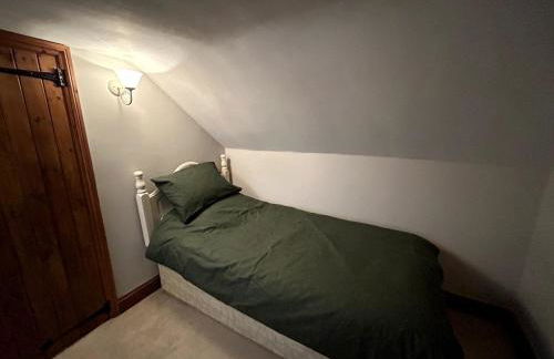 Beautiful Cottage opposite Hedingham Castle! - Photo 16