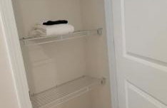 New 2024 Downtown Gem King Bed Smart Home - Foto 41