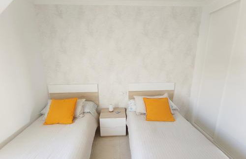 Precioso ático con vistas a pie de playa - Foto 7