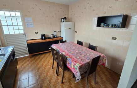 Casa ampla mobiliada com estacionamento para até 5 veículos - Foto 45