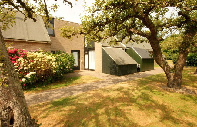 Nice Holiday Home for 5 People, Within Walking Distance of the Beach - Photo 14