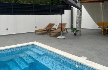 "Heaven on earth" with pool - Photo 38