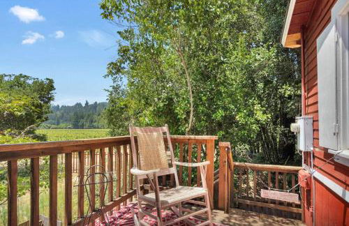 Cozy Riverfront Cabin Just Steps to the Russian River with Beach Access & Wood Stove - Foto 41