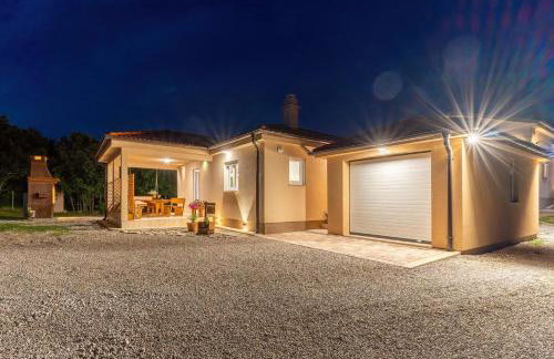 House Family Podhum - Foto 1