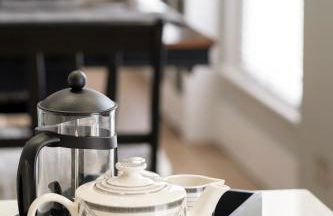 Stylish Central Apartment with Parking & Lift - Foto 13