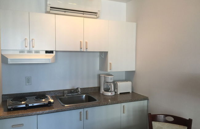 Duvernay Studios and Suites - Photo 15