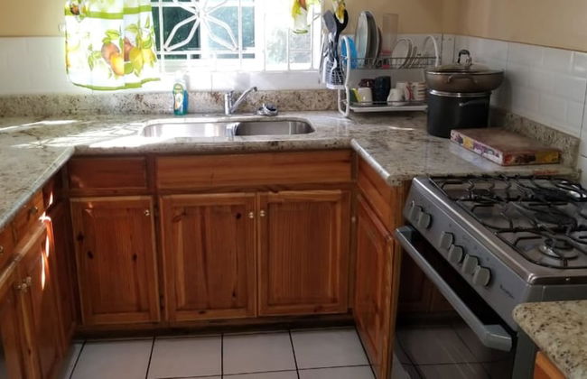 Holiday House at Villa Montego - Photo 21