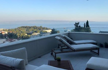 Splendid Split View apartment - Photo 18