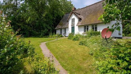 Reetgedecktes Ferienhaus in Westerhever mit Sauna - Foto 1