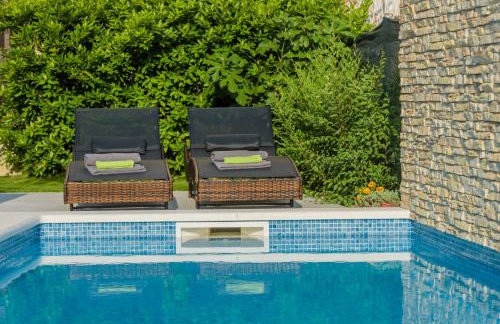 Villa Barbara-Kastela with heated pool - Foto 77