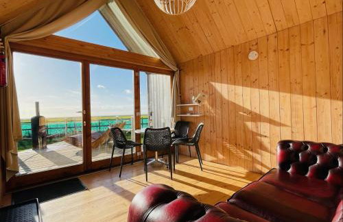 Lushna 1 Mezzanine at Lee Wick Farm Cottages & Glamping - Foto 9