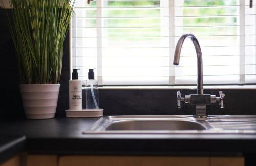 55 Incline Way - Saundersfoot Coastal Retreat with Patio & Parking - Photo 15