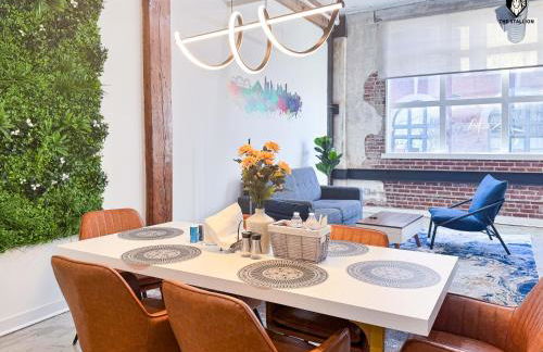 The Stallion #106 - Walk to Museums, Luxe Loft with free gated parking - Foto 11