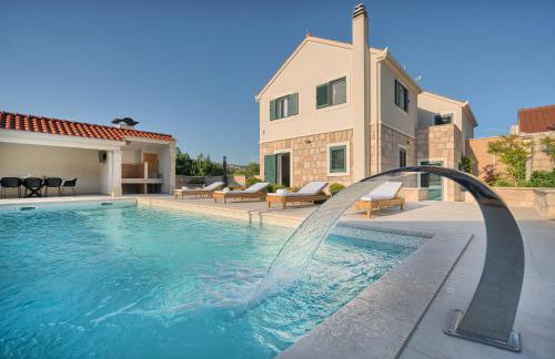 Villa Lovorika - Padel, Cageball, Basketball & Heated Pool - Foto 51