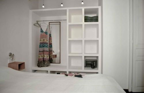 Barceloneta Suites Apartments Market - Photo 26