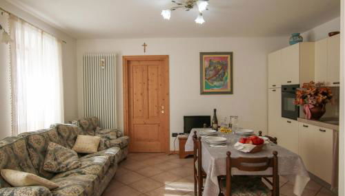 2 Bedroom Lovely Apartment In Frazione Zortea - Foto 3