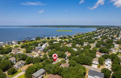 Couples Retreat with Hot Tub, Beach Cruisers, Spa Bath - Foto 51