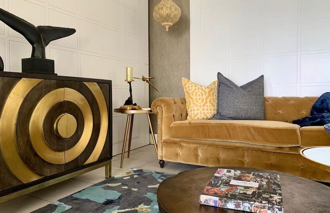 Clifton YOLO Spaces – Clifton Mansion Villa - Photo 13