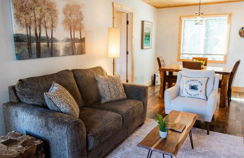 Oak Haven Condo - Downtown Blowing Rock Fully Stocked with 2 King Beds - Foto 2