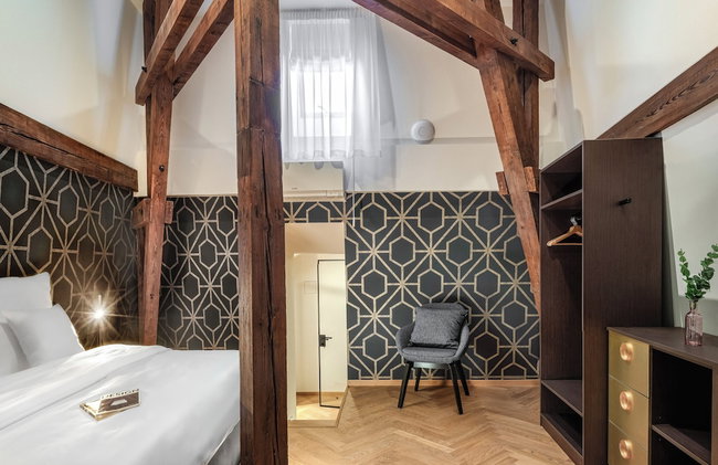 Mottl House by Adrez - Photo 18