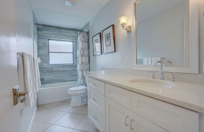 Milano Vacation Rental: Newly Renovated 3-BR Home with Private Pool, Hot Tub, and Pet-Friendly Front Yard. Minutes from Vanderbilt Beach - Photo 11