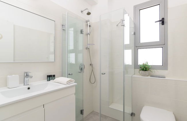 Deluxe & Terrace with City Overview by FeelHome - Foto 26