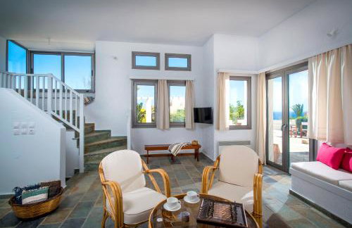 Almyra Seaside Villa with Private Pool - Sleeps 9 - Photo 9