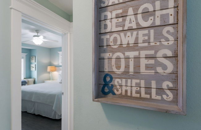 Emerald Bay managed by Beach Retreats - Photo 4